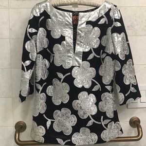 Tory Burch size 8, silver & black tunic